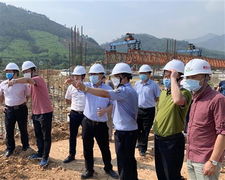 陸輝到防城港峒中公路口岸（含里火通道）綜合基礎設施項目調(diào)研