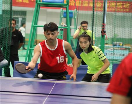 【“兩優(yōu)一先”牢記使命作表率】林冬燕：注重細(xì)節(jié) 用心服務(wù)