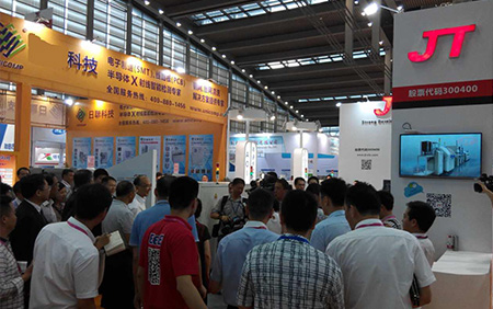 深圳市市长许勤莅临第四届中国电子装备产业博览会昇得源体育股份展位参观并指导工作